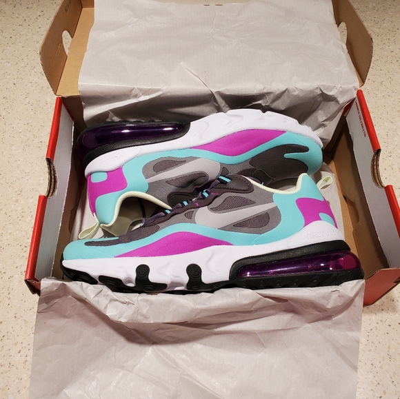 🆕️ Nike Air Max 270 React - Picture 2 of 12